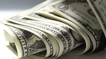 تطورات مفاجئة في سعر الدولار مقابل الجنيه داخل البنوك الحكومية والخاصة اليوم